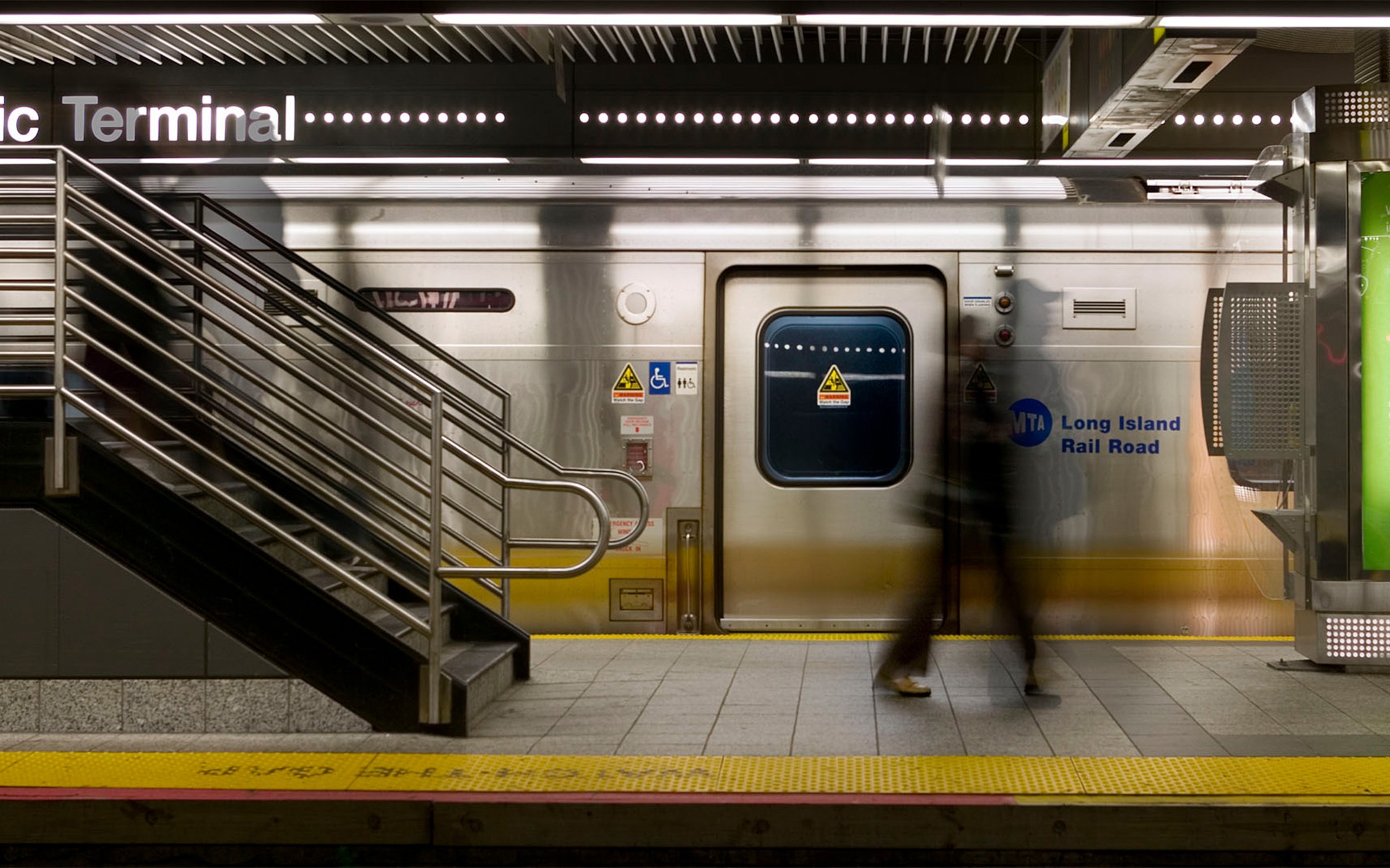 Atlantic Terminal provides access to several subway lines and the LIRR. Many commuters pass through this facility on a daily basis