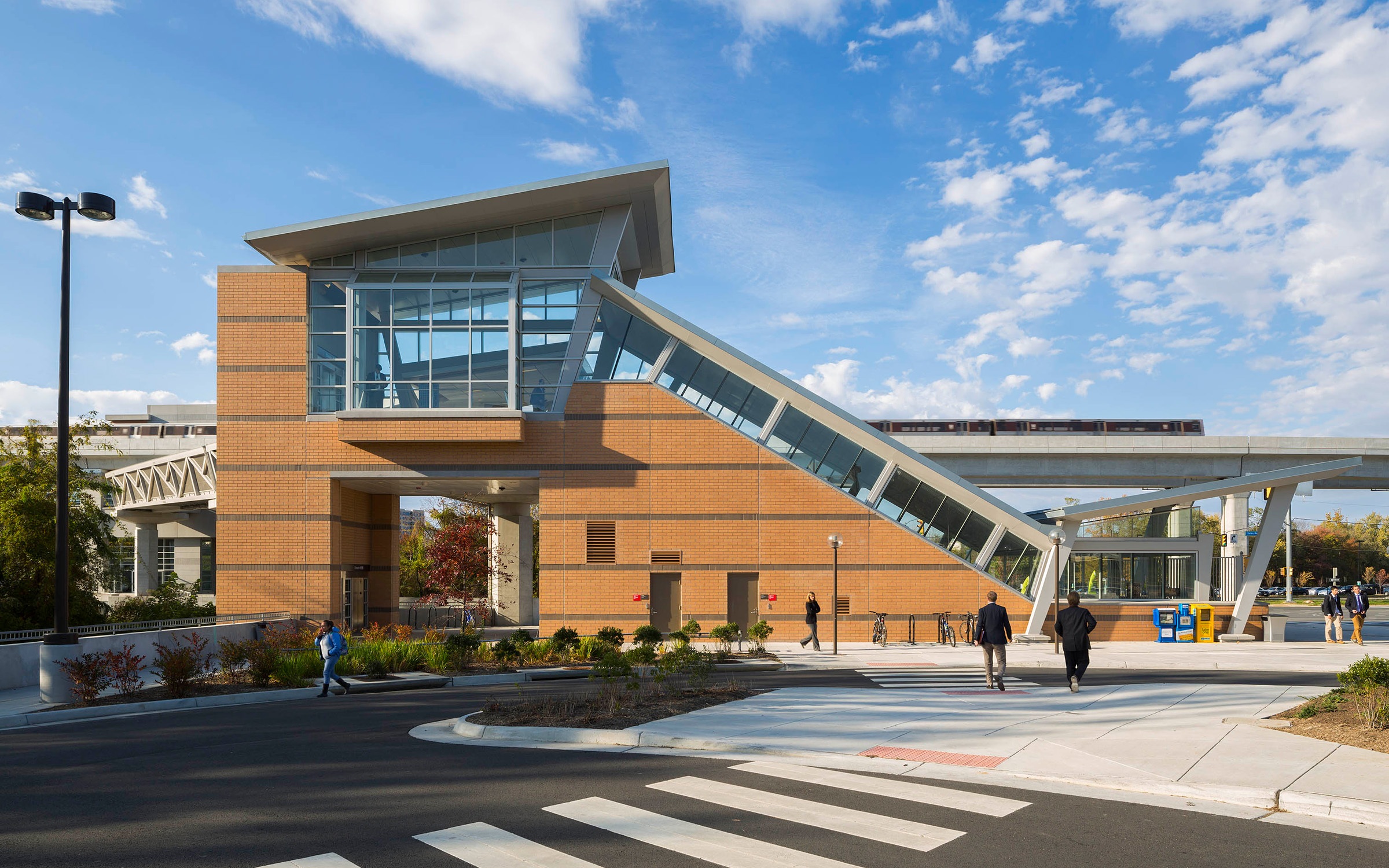 METRO Silver Line Extension entrance