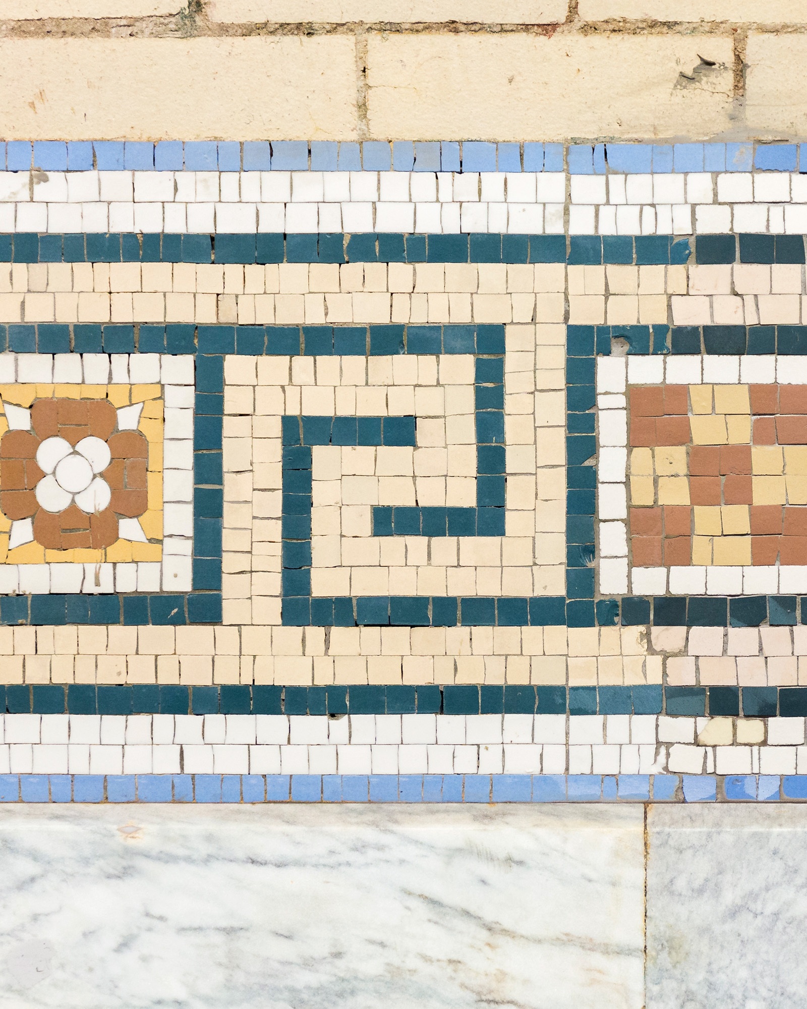 mosaic subway tile detail