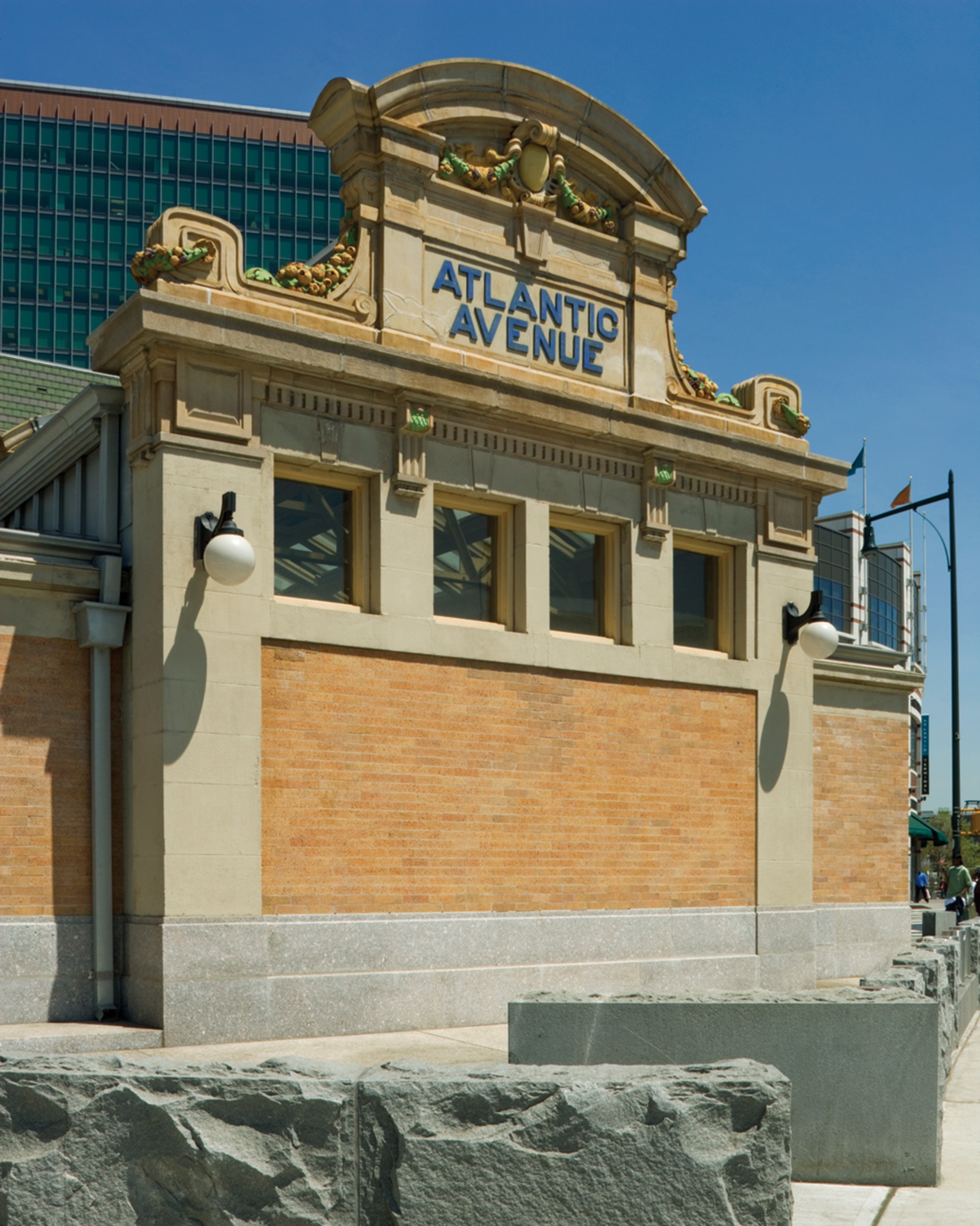 Times Plaza Kiosk façade