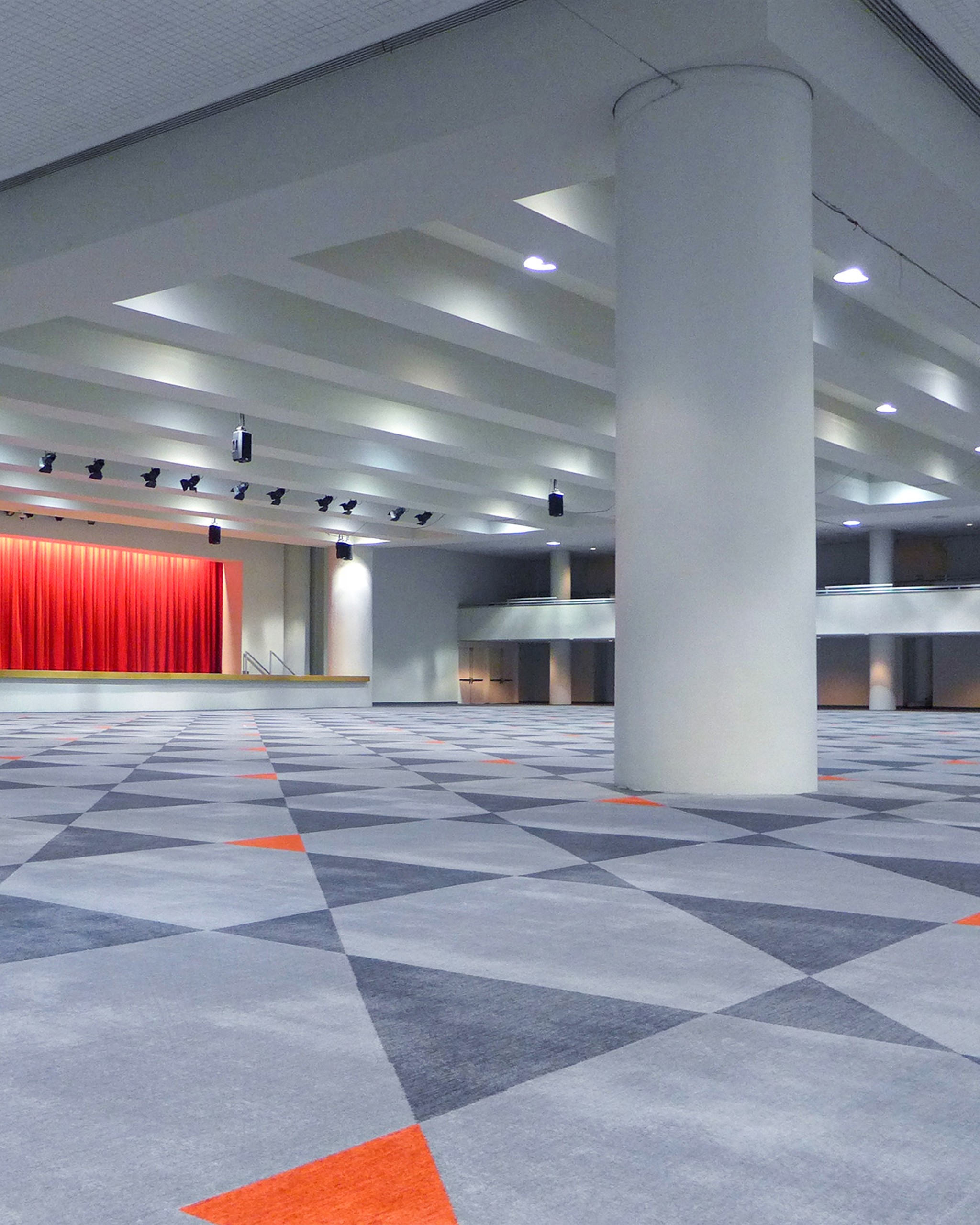 Jacob K. Javits Convention Center Special Events Hall 1D features a custom designed carpet pattern to complement the space.