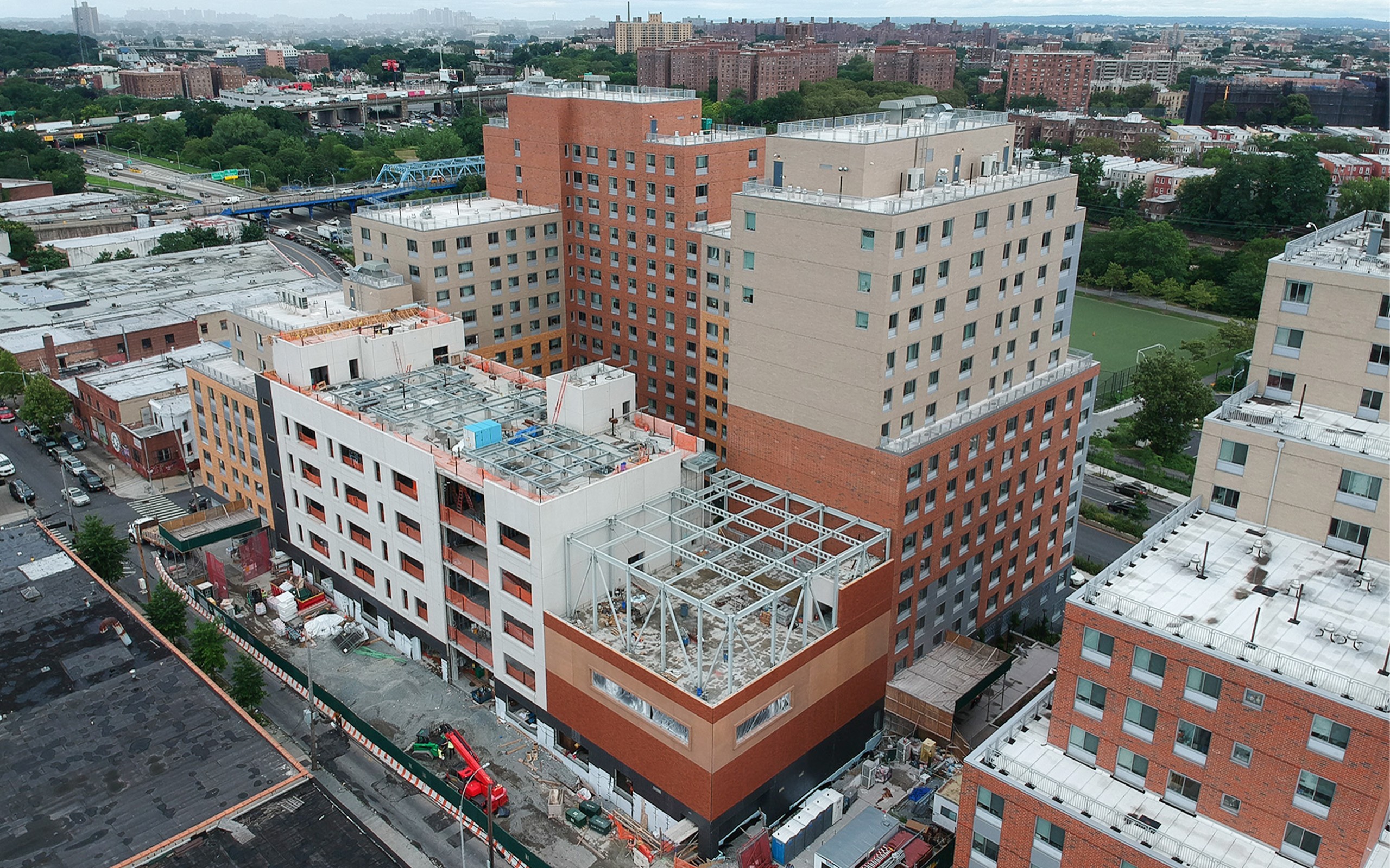 El Corazón del Bronx under construction